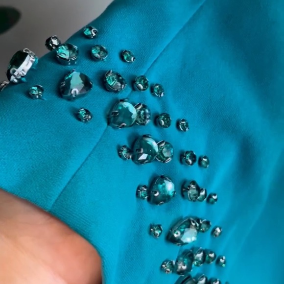 Formal gown with stone embellishments - Picture 4 of 5